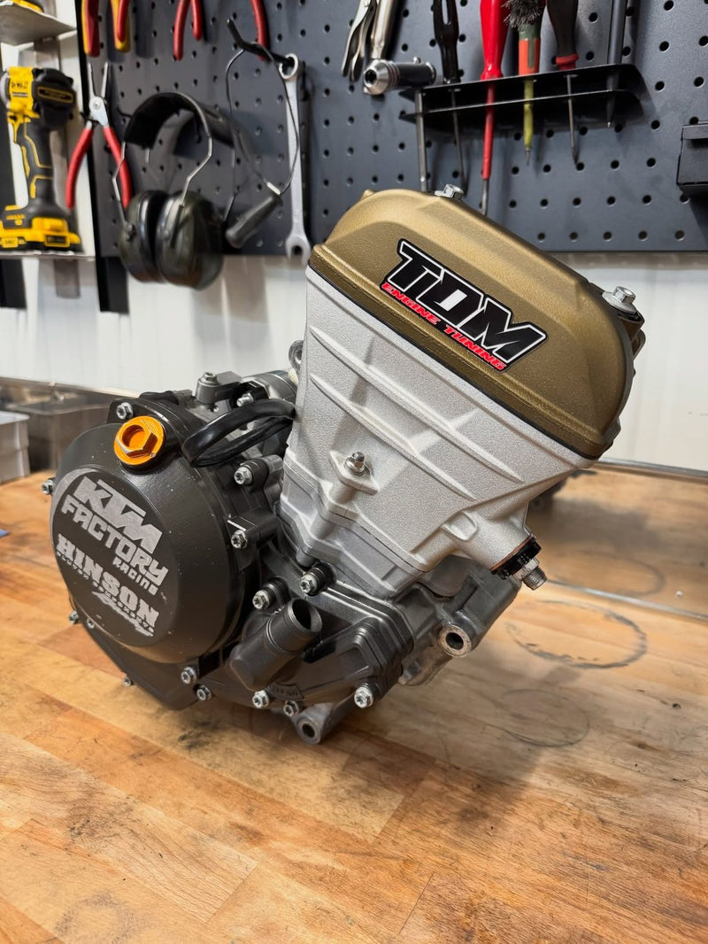 Fertiger TDM-Motor auf der Werkbank